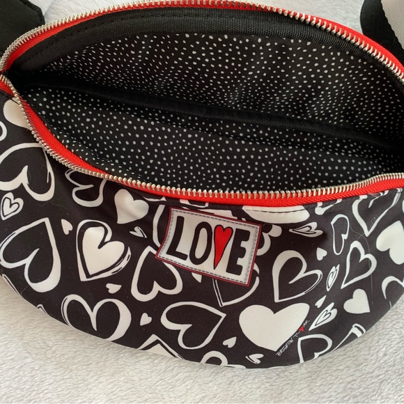 BRIGHTON ENDLESS LOVE black / white hearts Adjustable belt bag NWT - Picture 7 of 11